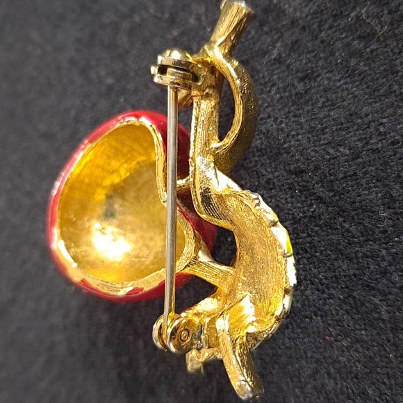 Vintage Metal Enamel Red Apple Gold Tone Brooch - The Perfect Teacher Gift - Picture 5 of 9